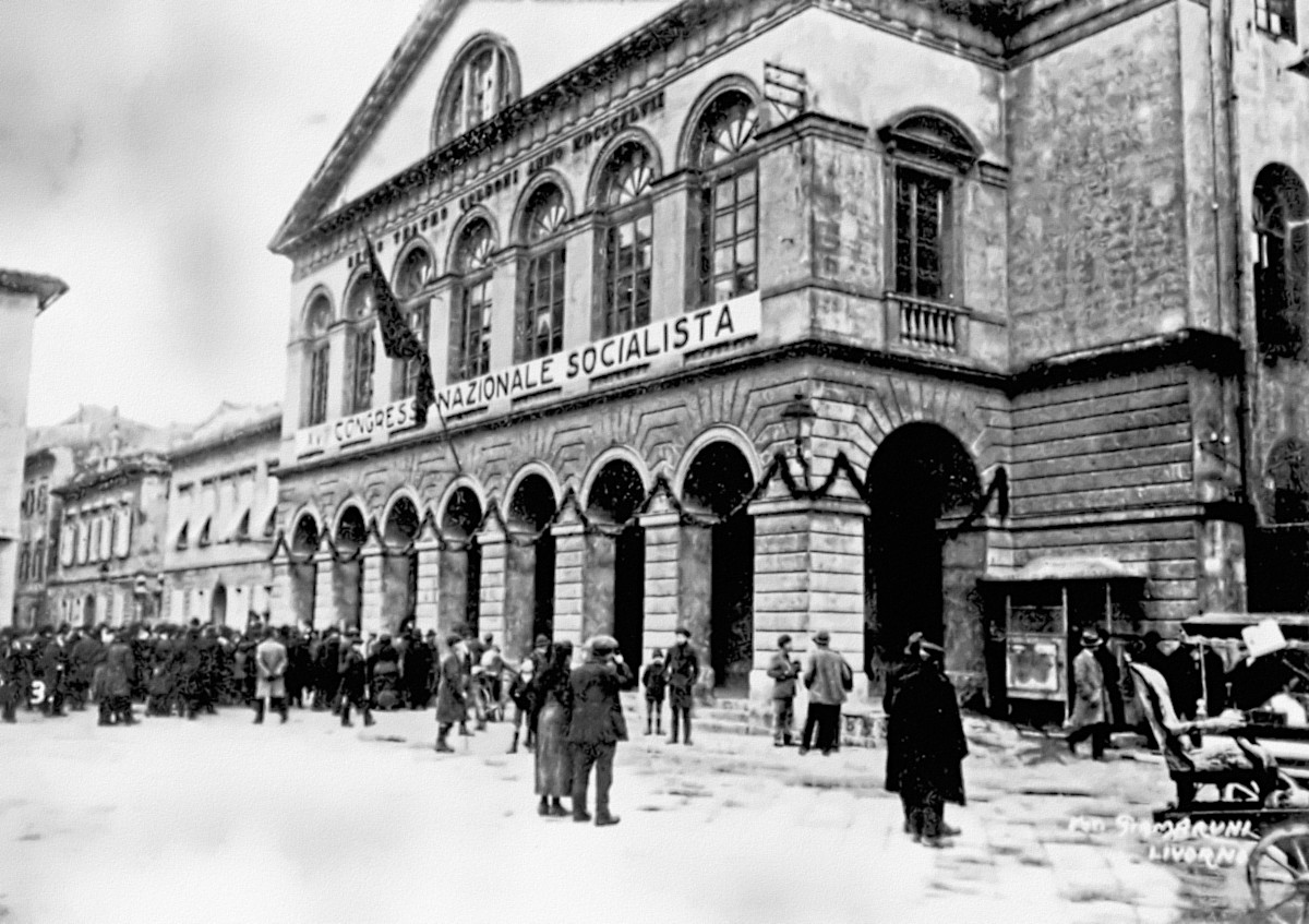 Il teatro Goldoni di Livorno, sede del XVII congresso del Partito socialista